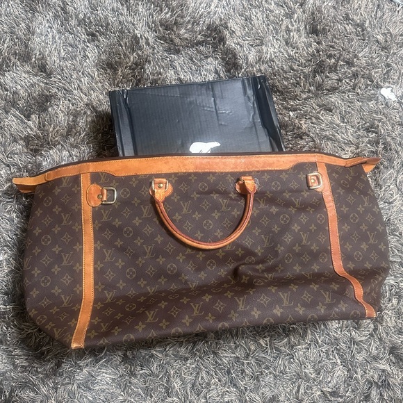 Louis Vuitton Tote Large Weekender Bag - Picture 9 of 11
